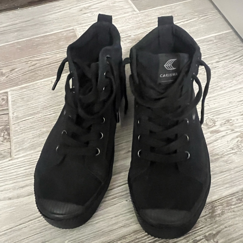 Cariuma high tops
